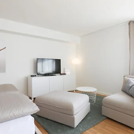 Uze In Sg Apartament